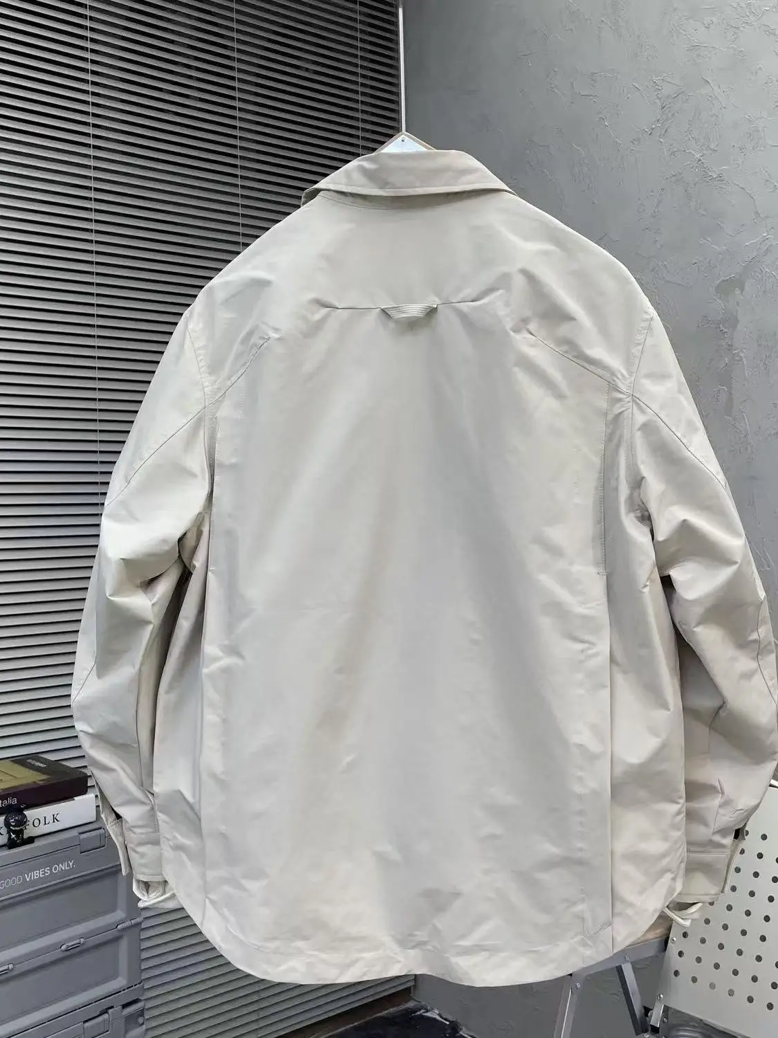 

Trendy Autumn Winter Men's Jaet with Big kets Loose Fit Windproof Workwear Sle Youthful And Attractive Outerwear