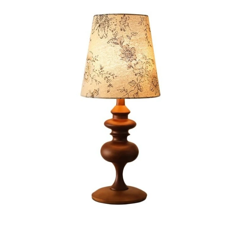 

French retro fabric table lamp bedside high sense ins style American medieval bedroom solid wood decoration atmosphere