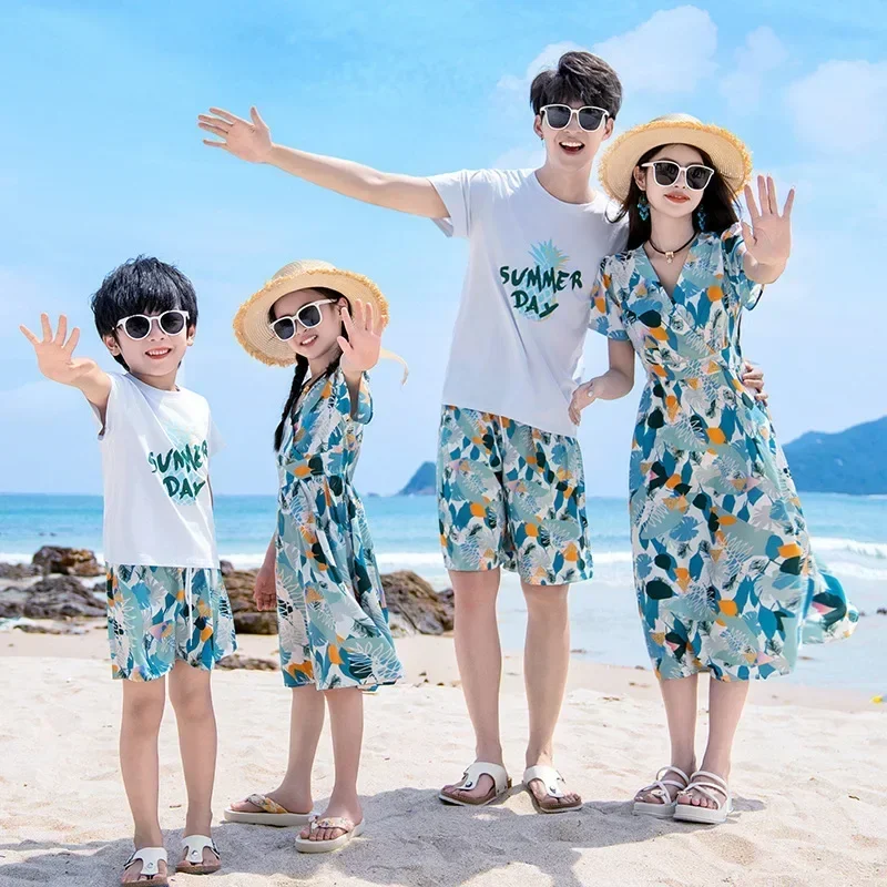 Resort Family Matching Beach Couple Clothes Vacation Look Parent-child Clothing Dad Son Outfits Sets Korean Mom Daughter Dress