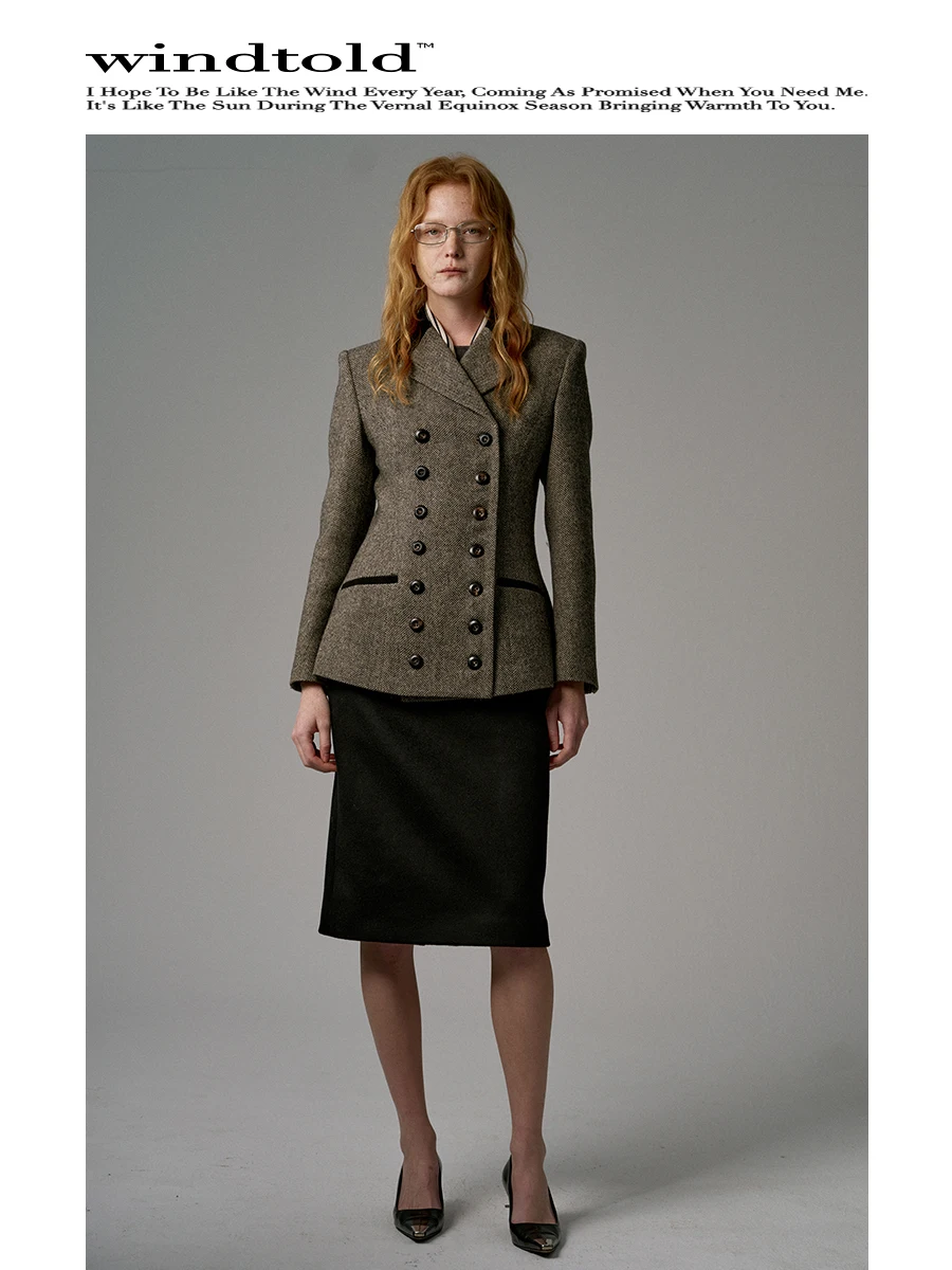 

Костюм Windtold Quali: шерстяной пиджак и юбка с двубортными пуговицами, цветными вставками, для деловых встреч, женский, элегантный