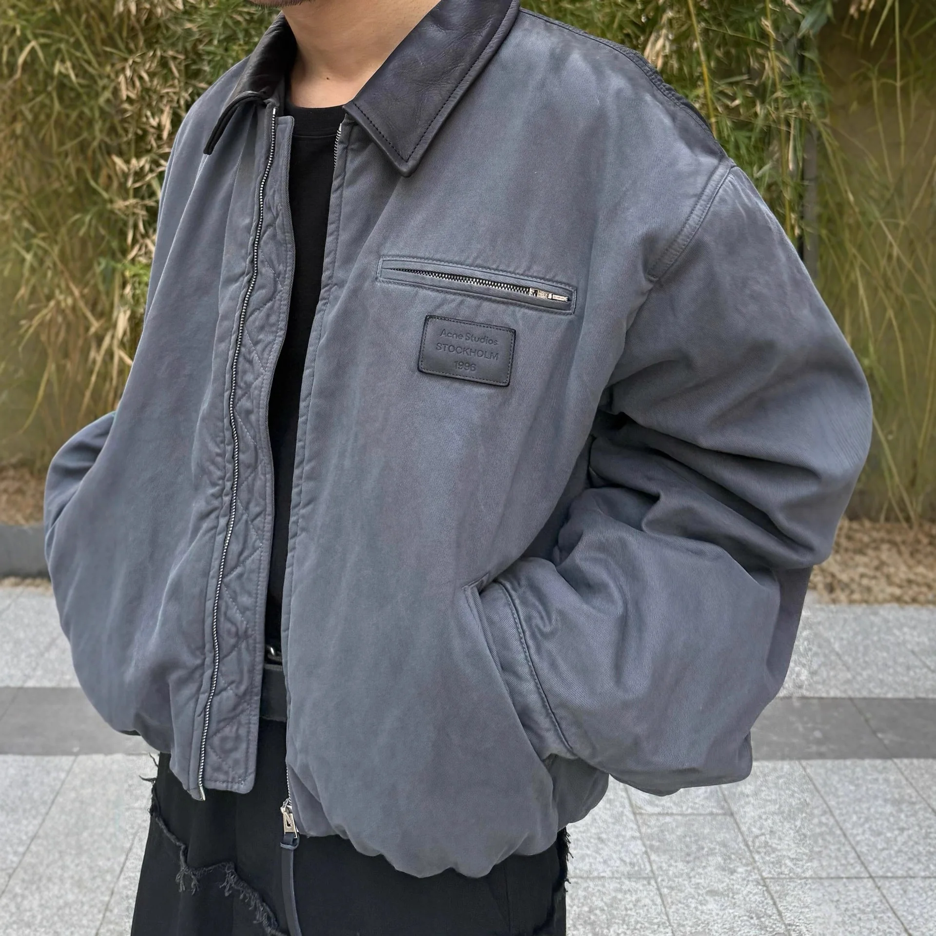 

Куртка VIBE ACW26 в стиле барн с кожаным воротником, с логотипом, короткая, с широкой молнией, повседневная верхняя одежда для мужчин и женщин