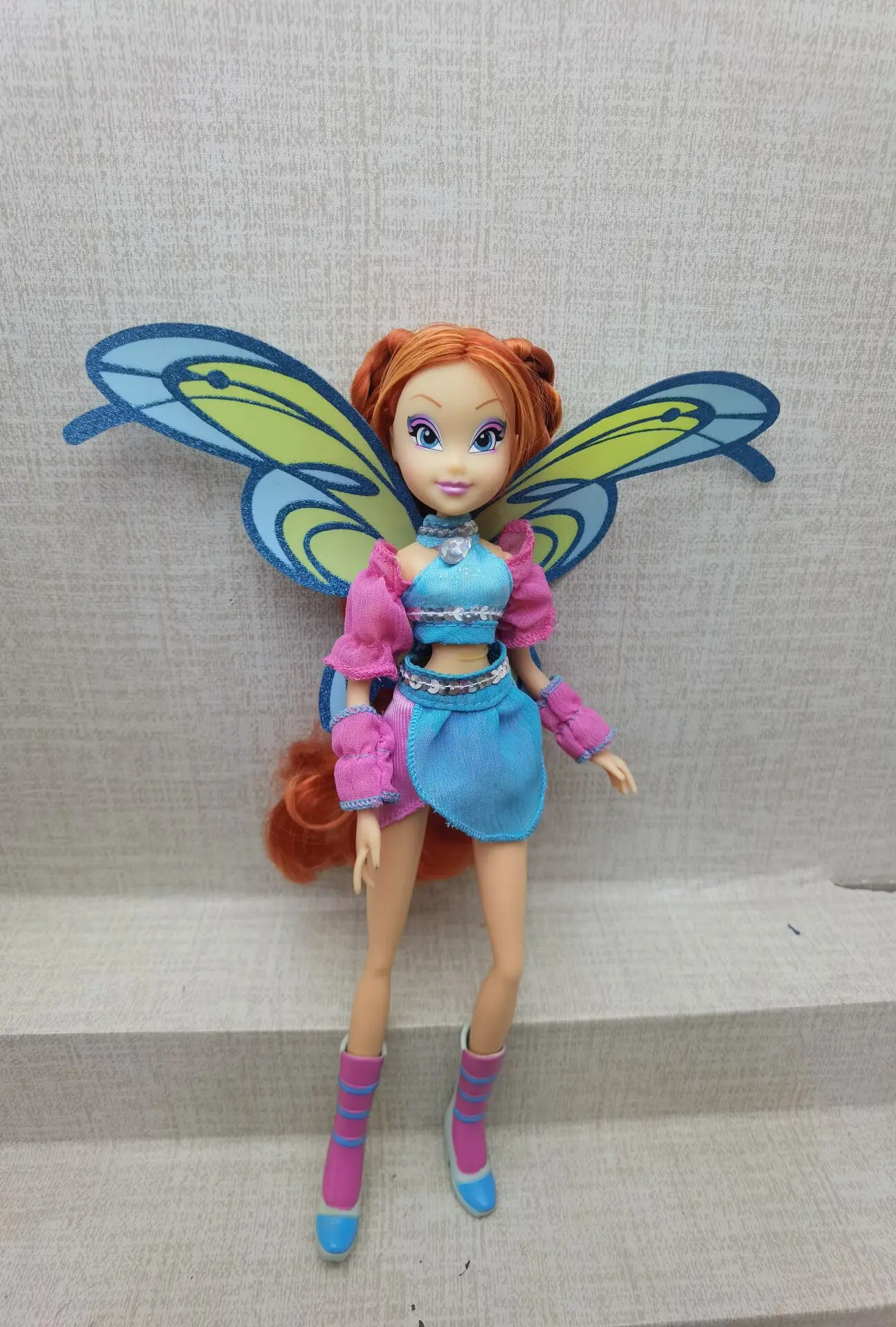 الأصلي جميل الأزرق الشعر فتاة ملونة فتاة عمل أرقام الدمى مع فوز ملحقات الجسم مع رئيس اللعب اكسسوارات الاطفال اللعب