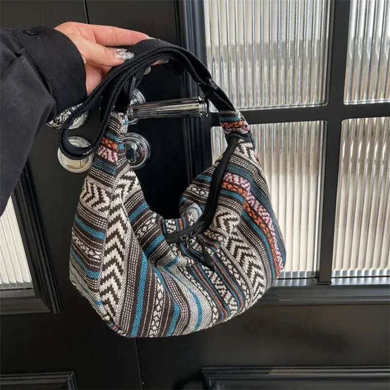 Gestreiftes Muster, Umhängetasche im Tribal-Stil, faltbare Umhängetasche mit Reißverschluss, handwaschbares, lackiertes Futter mit Flaggenmotiv – Detail 24