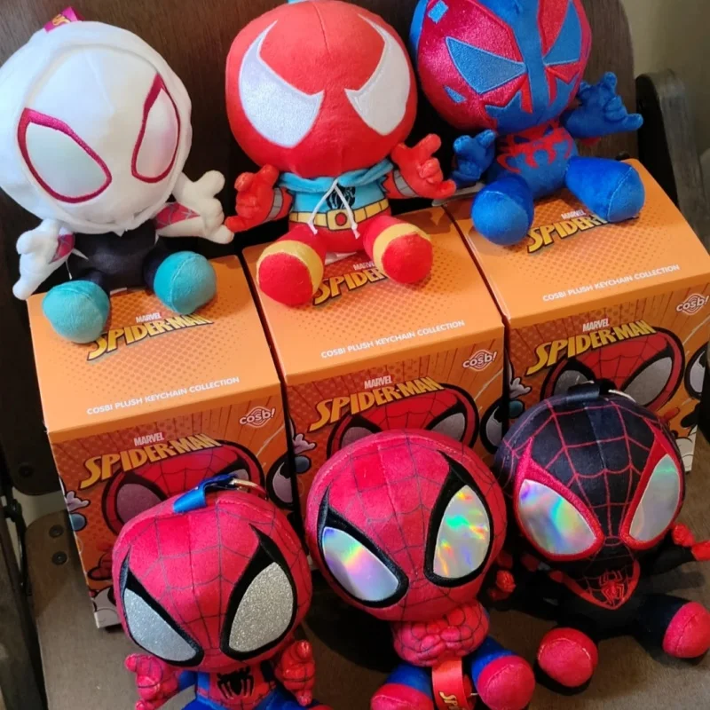 سلسلة مفاتيح من Hot Toys Cosbi Spider-Man Blind Box - Ghost-Spider Gwen Scarlet Spider Venom هدية لطيفة للبطل الخارق قابلة للجمع