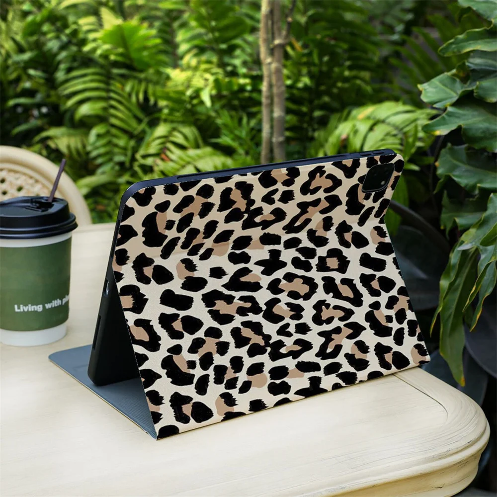 غلاف كتاب الفهد لباد ، حافظة مع حامل أقلام رصاص ، باد اير 5 ، 4 ، * ، برو 11 ، 8 ، 9 ، Air3 ، برو ، 10