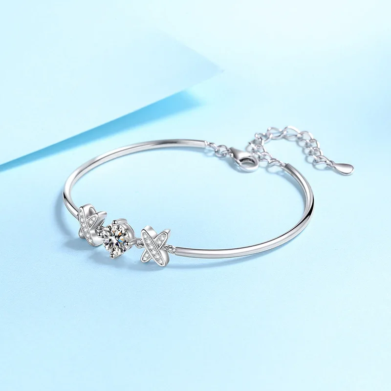 1ct Moissanite New S925 Sterling Silver Fashionable and Luxurious Adjustable Push-pull Cross Four Claw Women's Bracelet