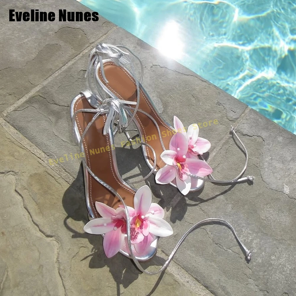 Sandalias con correa en el tobillo con decoración floral, sandalias de moda dulce con punta redonda y tacón de aguja para mujer, zapatos de fiesta para vestido de verano 2025