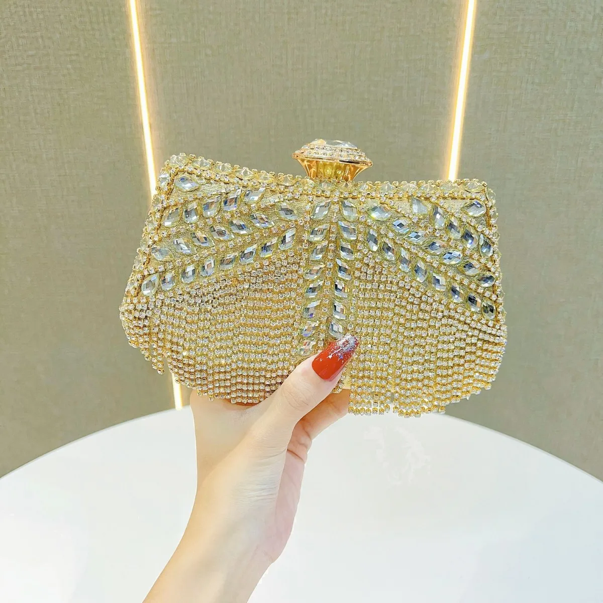 

Diamond Studded Tassel Evening Bag Women’s Metal Top-handle Bags Wedding Banquet Party Rhinestone Clutches Purse Shoulder Bags