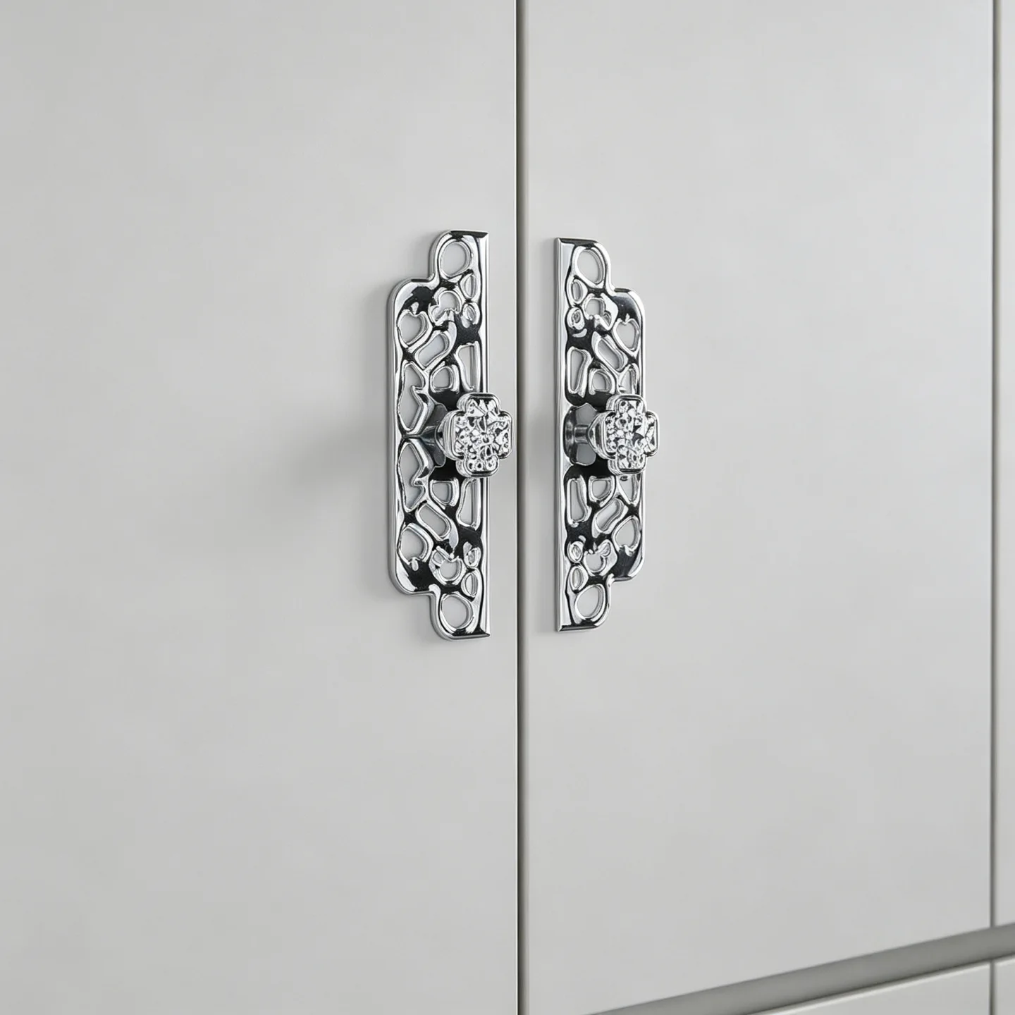 Retro personalized hollow handle for cabinet wardrobe drawer door light luxury style