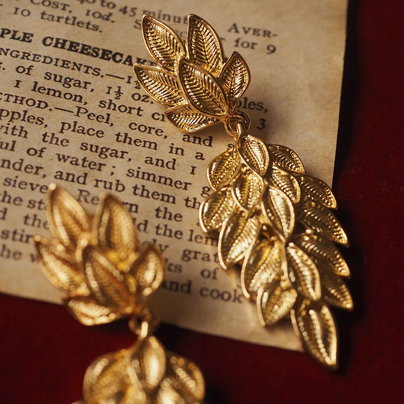 

2025 Western-Niche Tassel Stud Earrings — Wheat Ear Brushed Texture, Vintage-Inspired Artisan Jewelry