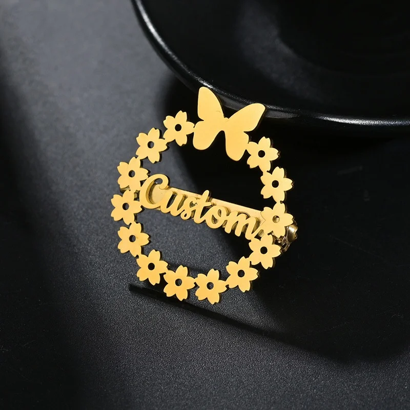 

Lateefah Custom English Letter Brooch Stainless Steel Suit Pin Personality DIY Name Unisex Fashion Match Gift