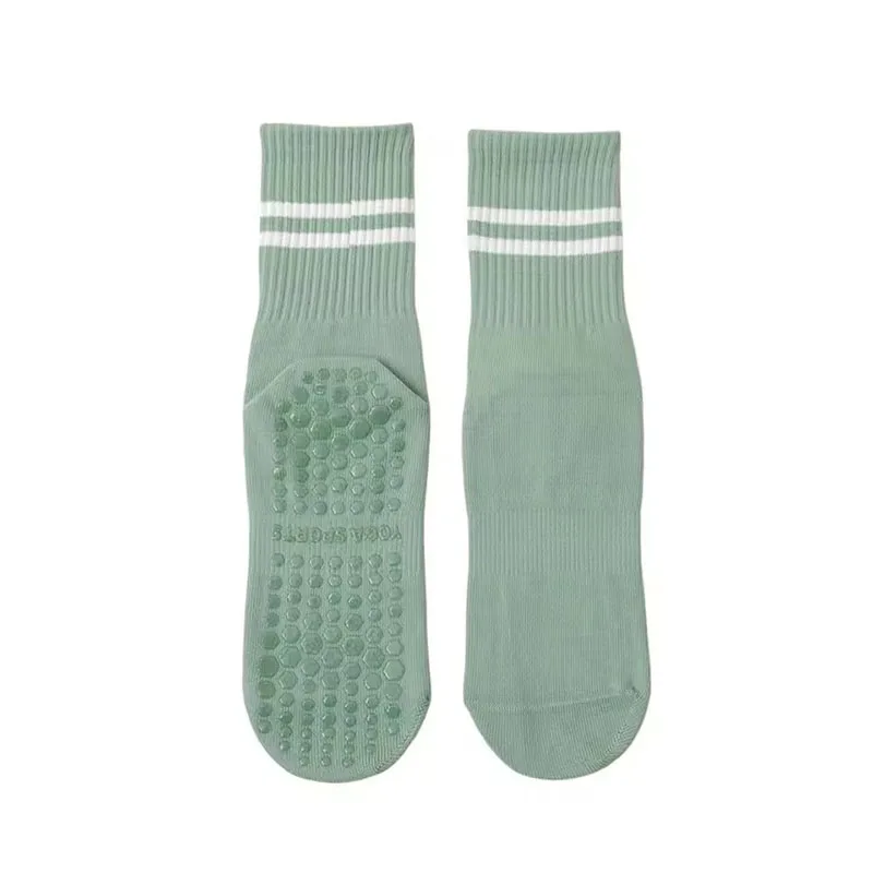 Women Anti Slip Pilates Socks with Silicone Grips Non Skid Yoga Socks for Barre Ballet Dance Studio Workout Fitness Training