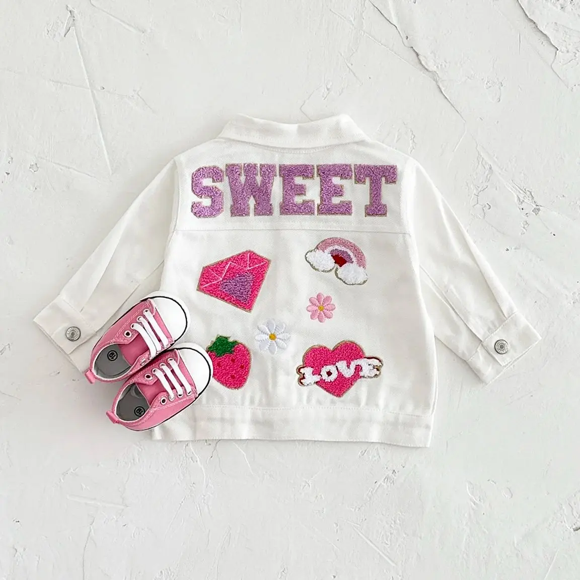 0-3Y Baby Girls Clothes Denim Coat Embroidered Cute Strawberry Jacket Autumn Winter Stylish Top Infant Girls Coat Lapel Workwear