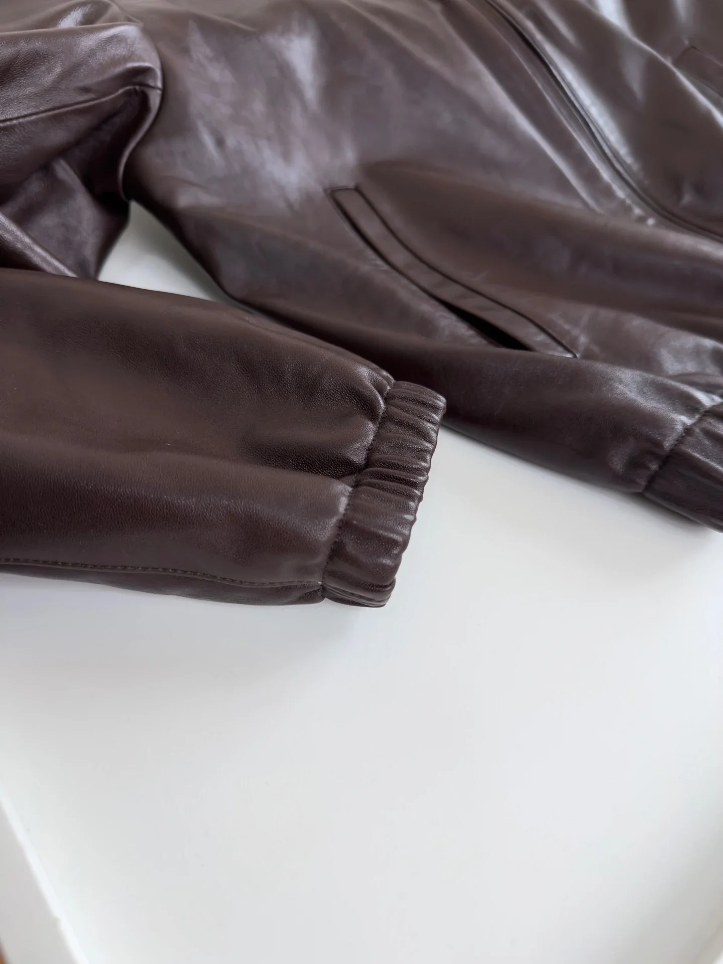 سترة LP كلاسيكية من جلد الغنم برقبة 25aw