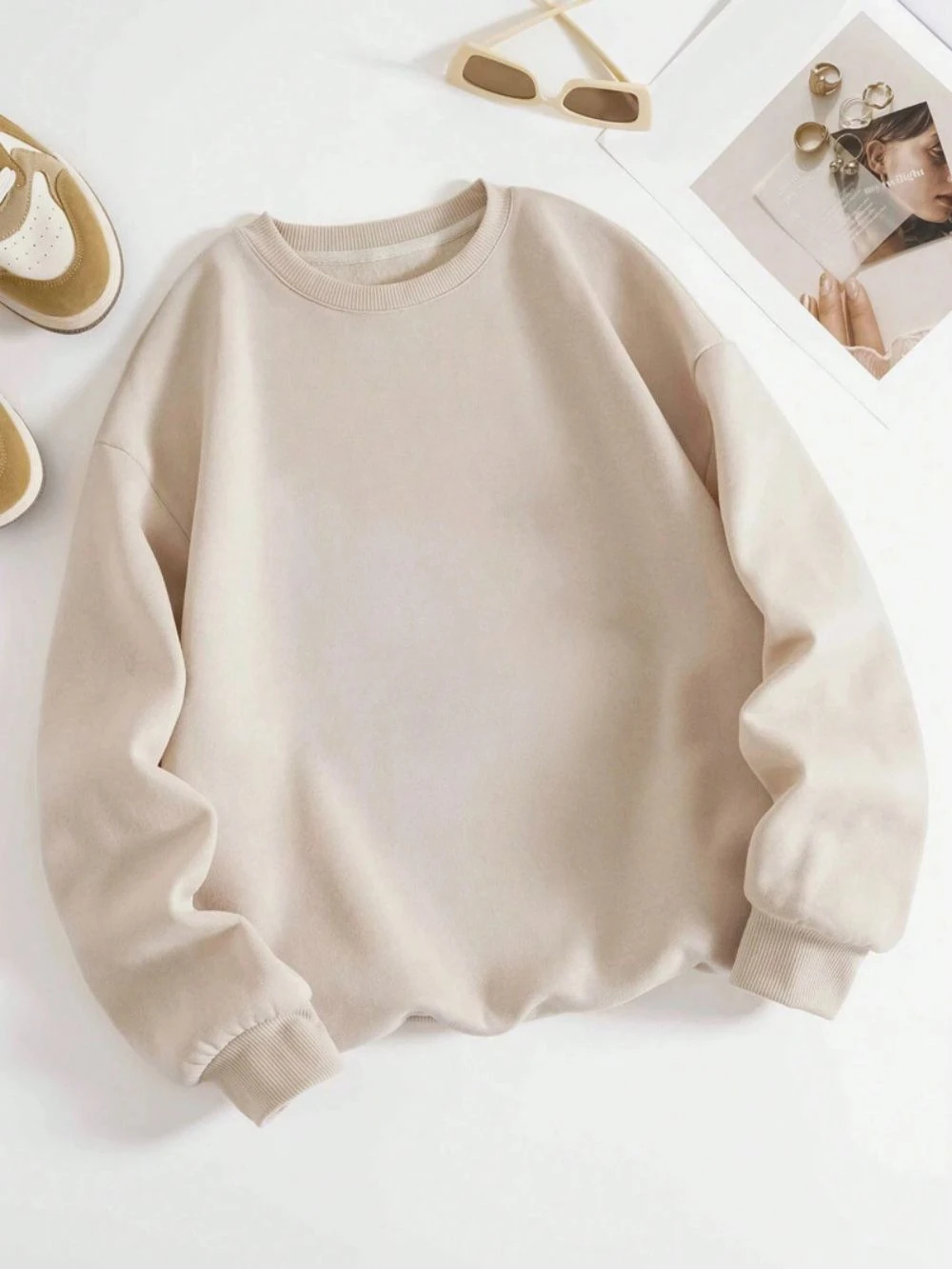 2025 جديد الخريف بلون الجولة الرقبة البلوز الرجال النساء عادية فضفاض كم طويل كنزة بمقاس كبير للجنسين الشارع الشهير القمم