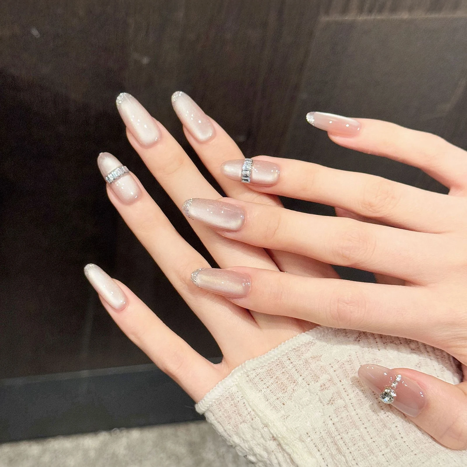 10Pcs Nude Pink Oval Head Artificial Nails Sweet Shiny Cat Eyes Press on Nails Handmade Wearable False Nail Patches view 2