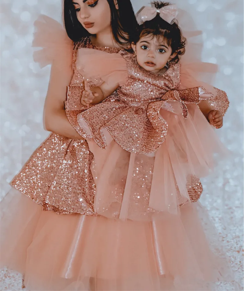 Glitter Tailored Celebrity Baby Dresses Sequin Bow Tulle Tutu Flower Girls Dresses Shiny Girl First Birthday Gowns