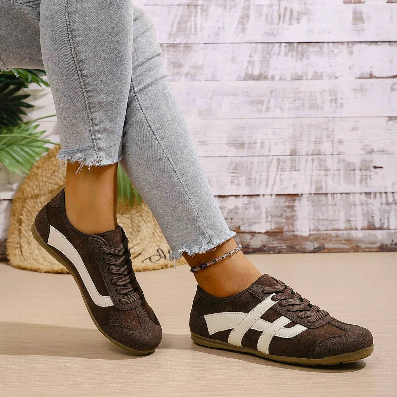 شعبية 2025 الخريف الرجعية موضة جديدة الاتجاه حذاء كاجوال بفتحات تهوية للنساء تنوعا الكورية نمط التخسيس أحذية تدريب