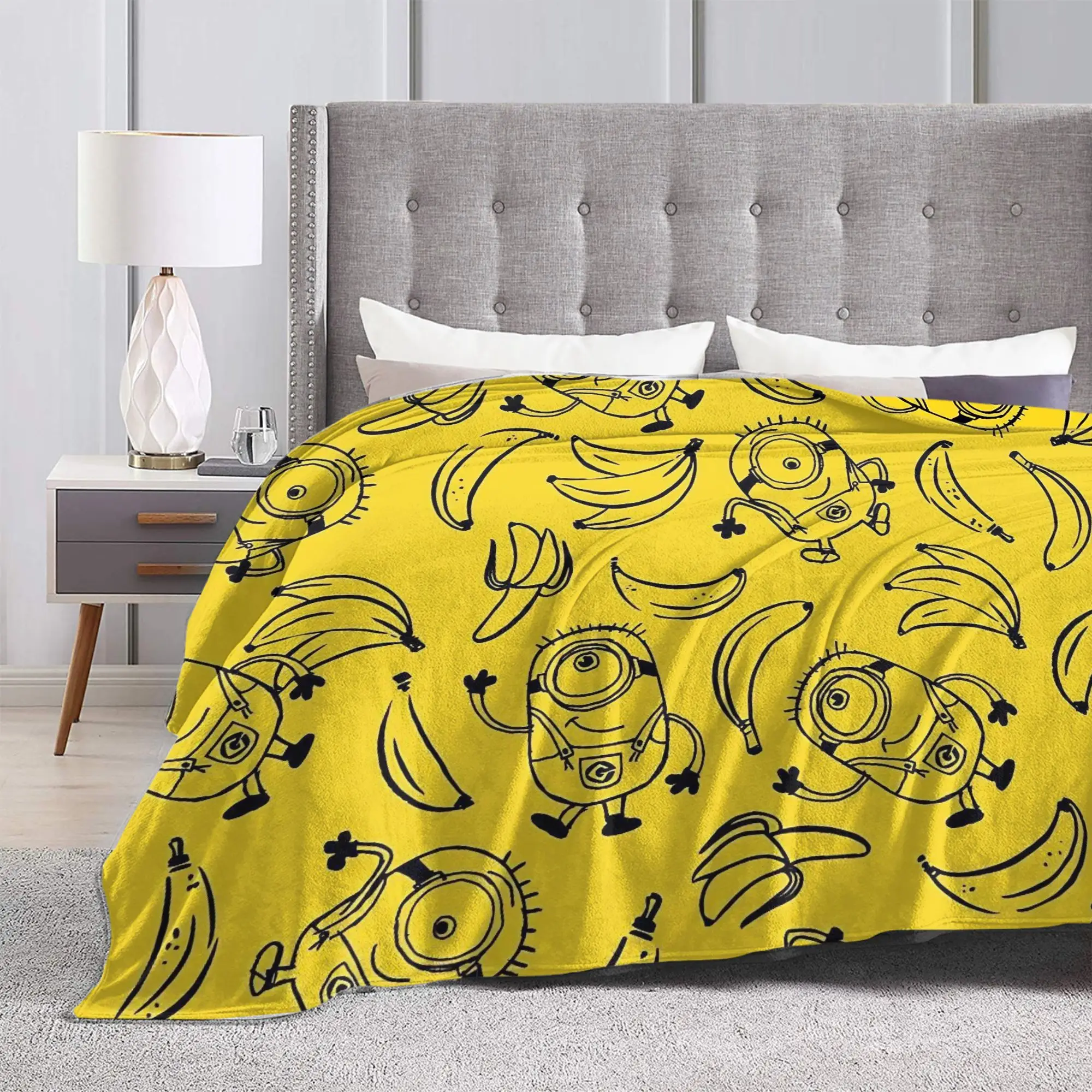 Cute Anime M-Miniones Blankets Fleece Printed  Breathable Soft Throw Blankets for Home Bedroom Bedding Throws