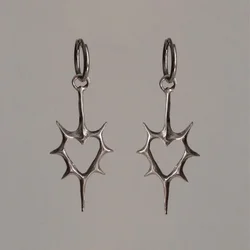 Y2K Punk Hollow Thorn Love Heart Pendant Earrings for Women Vintage Unusual Stainless Steel Ear Buckle Jewelry Party Accessories