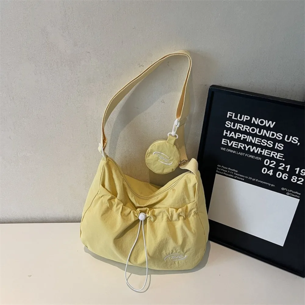 

Casual Drawstring Shoulder Bag Large Capacity Leightweight Pleated Crossbody Bag Zipper Solid Color Commuting Bag Teenagers