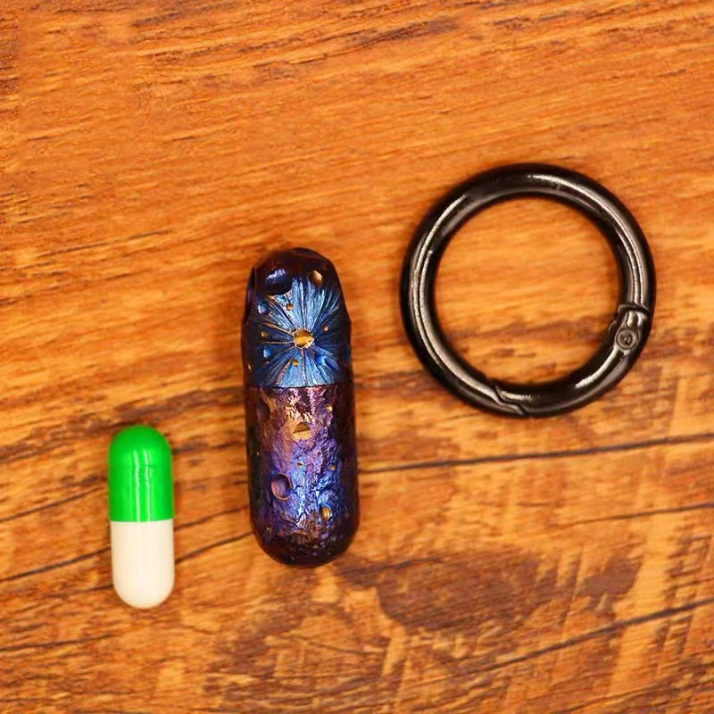 Imagem -03 - Titânio Puro Portátil Pequena Caixa do Comprimido Chaveiro Impermeável Selado Mini Carry-on Primeiros Socorros Pílula Garrafa Edição Limitada Artesanal