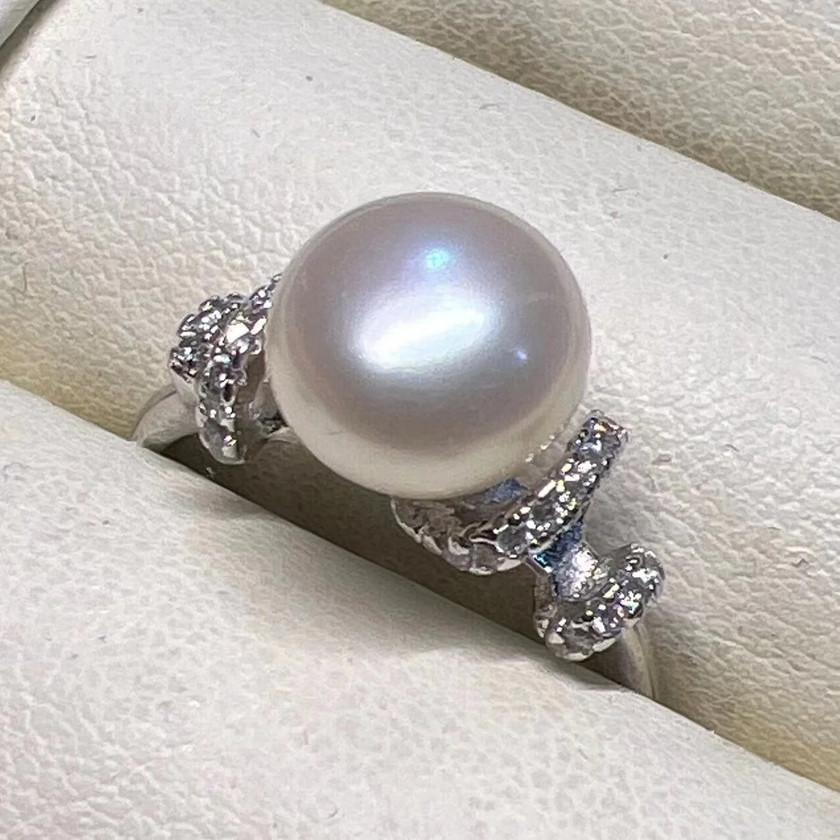 Encircling zircon inlays 925 Sterling Silver Classic Natural Freshwater Pearl Ring 8-9MM adjustable size  Gifts for Woman  RF