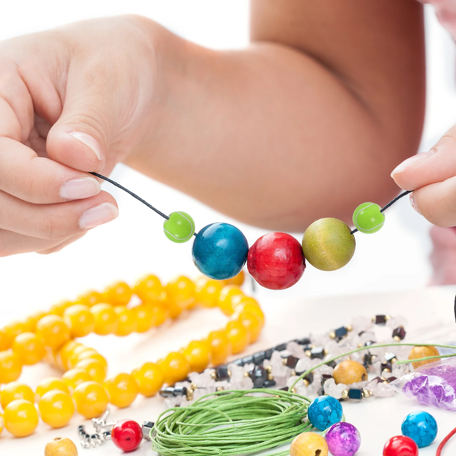 100 szt. Koraliki tenisowe DIY do rękodzieła, bransoletki, akrylowe koraliki w kształcie piłek sportowych, materiały do tworzenia biżuterii dla dzieci, kreatywne akcesoria.