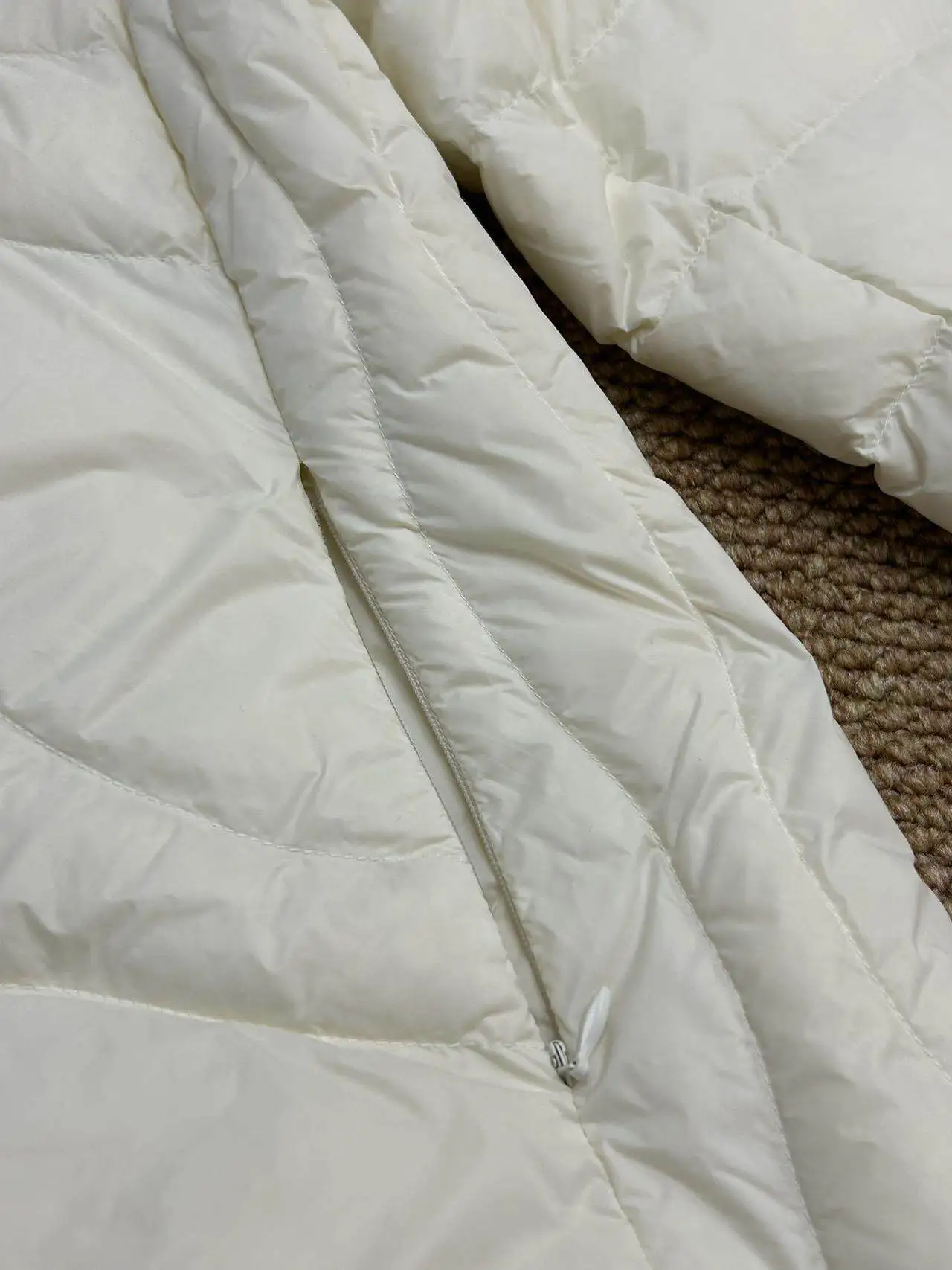 Women Ultra Light White Duck Down Coat 2026 New Autumn Winter Thin Hooded Down Jacket Parkas Female Warm Short Puffer Outwears