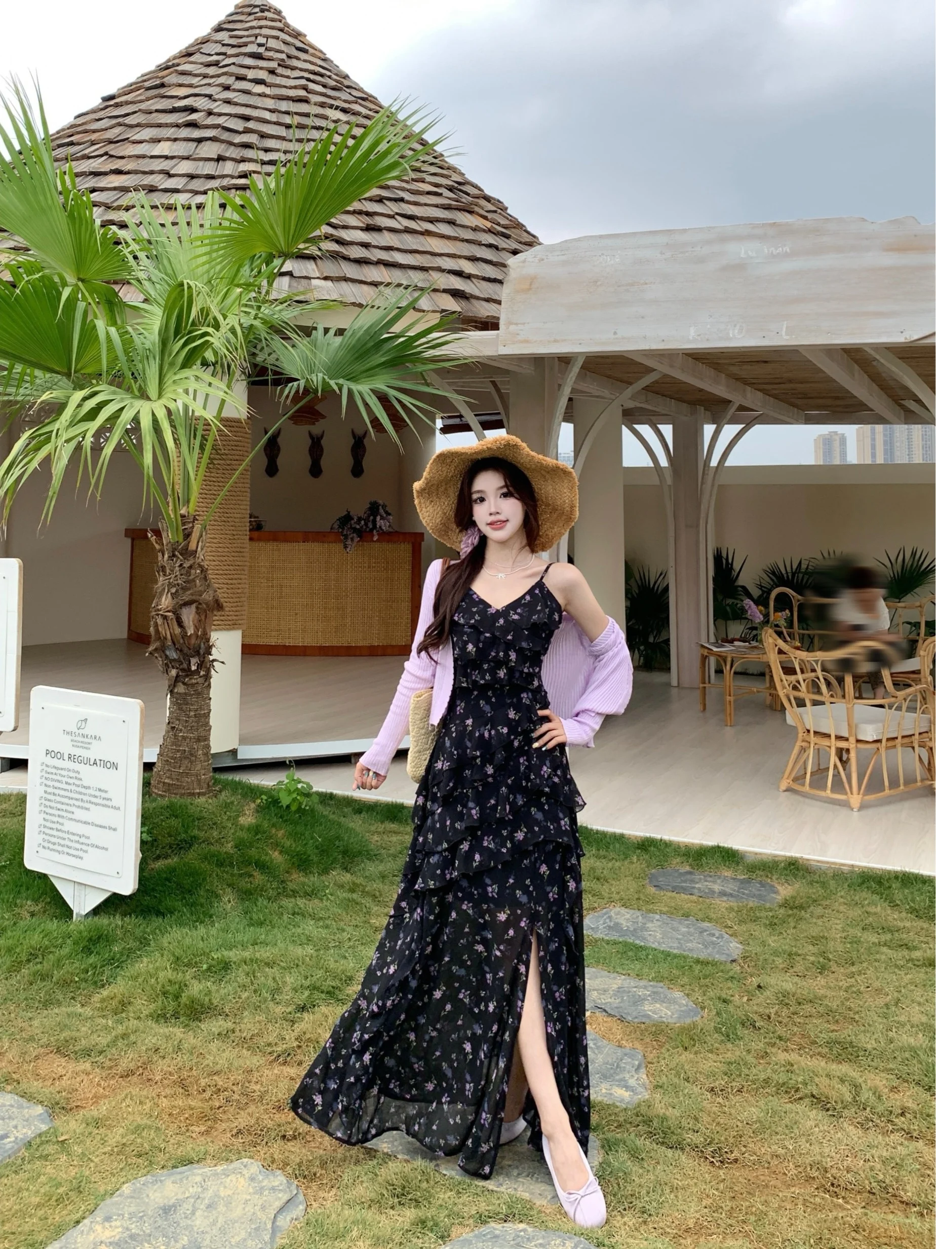 

Комплект из двух предметов: вязаное платье с цветочным принтом и открытыми плечами, защита от солнца, 2026, повседневный стиль, с завышенной талией, длинный рукав, средняя длина, большие размеры