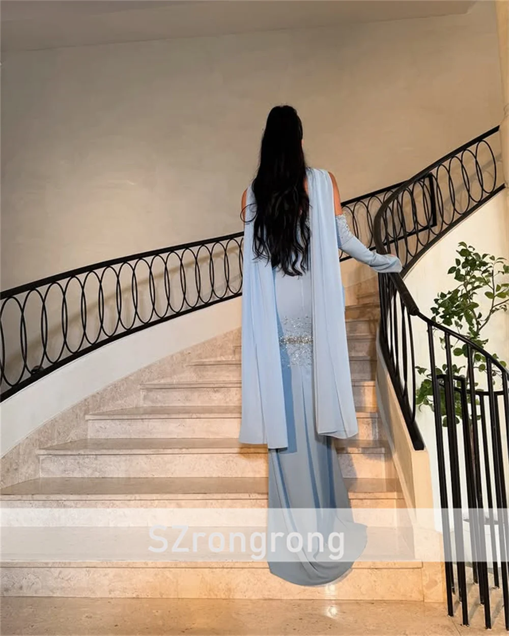 Glamuroso vestido de noche de satén sin tirantes con cuentas de cristal, vestido árabe saudí hasta el suelo sin espalda con corte hecho a medida