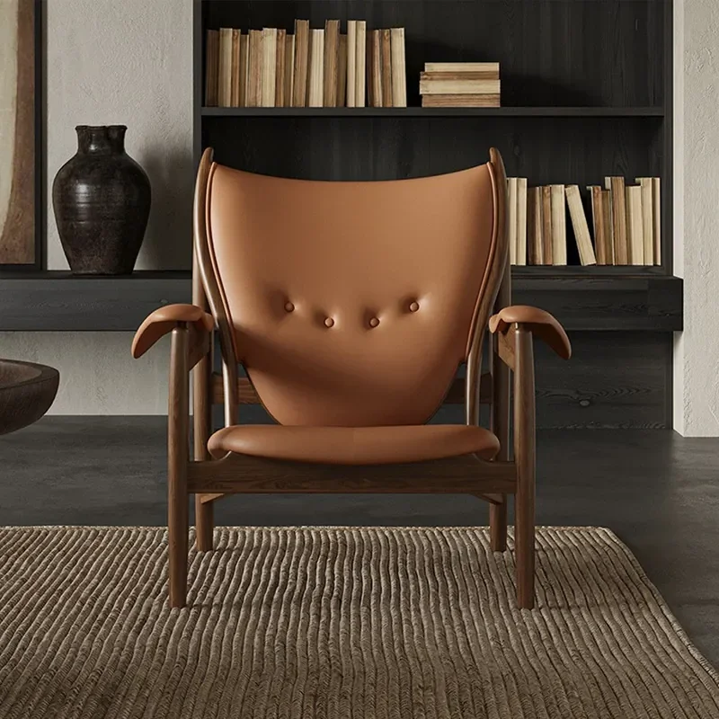 Light Luxury Retro Single Chair for Italian Solid Wood Chief Chair Living Room Leisure Balcony Designer Medieval Sofa Chair