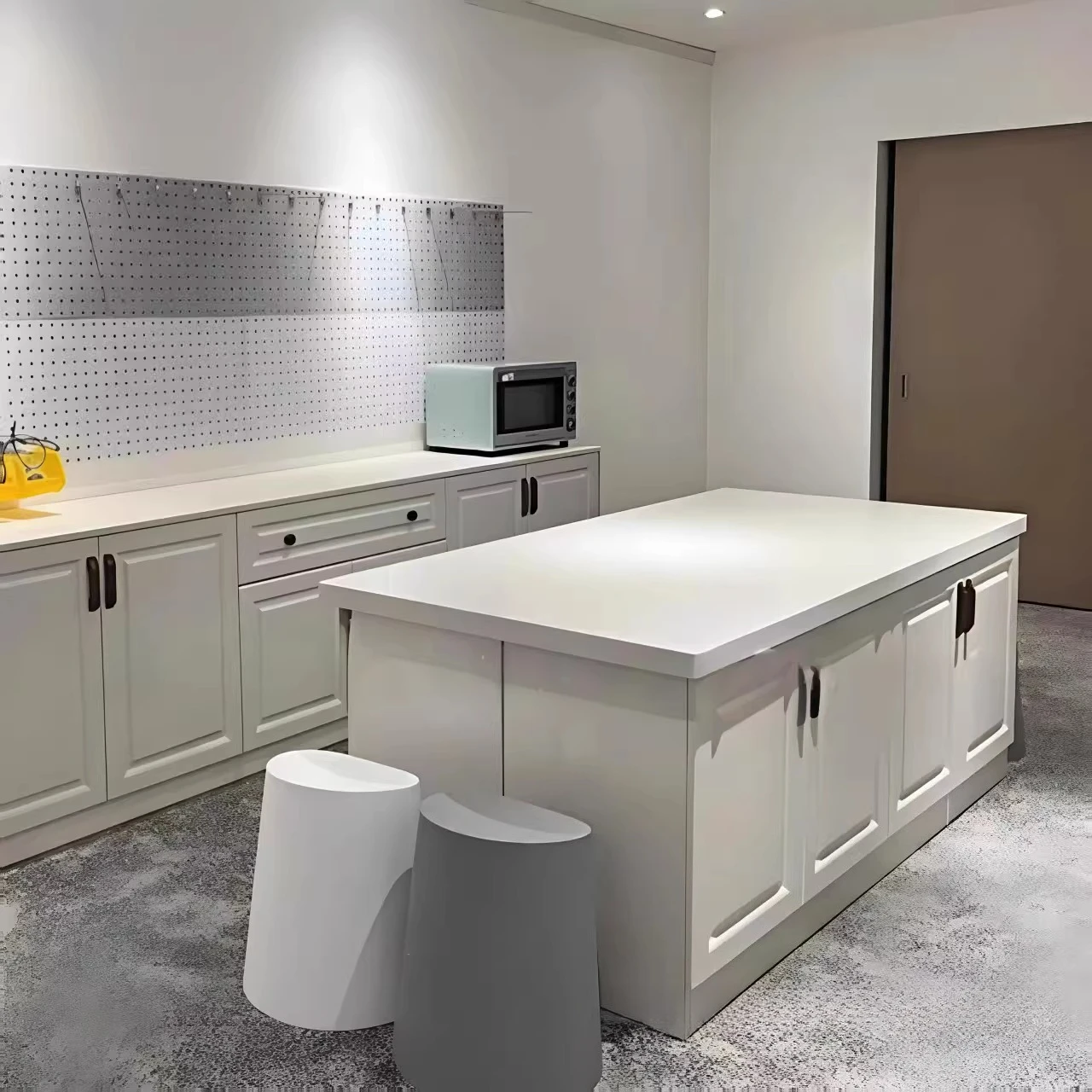 Baking workbench Solid wood workbench Cake dessert noodles, bread coffee shop Kitchen operation Bar