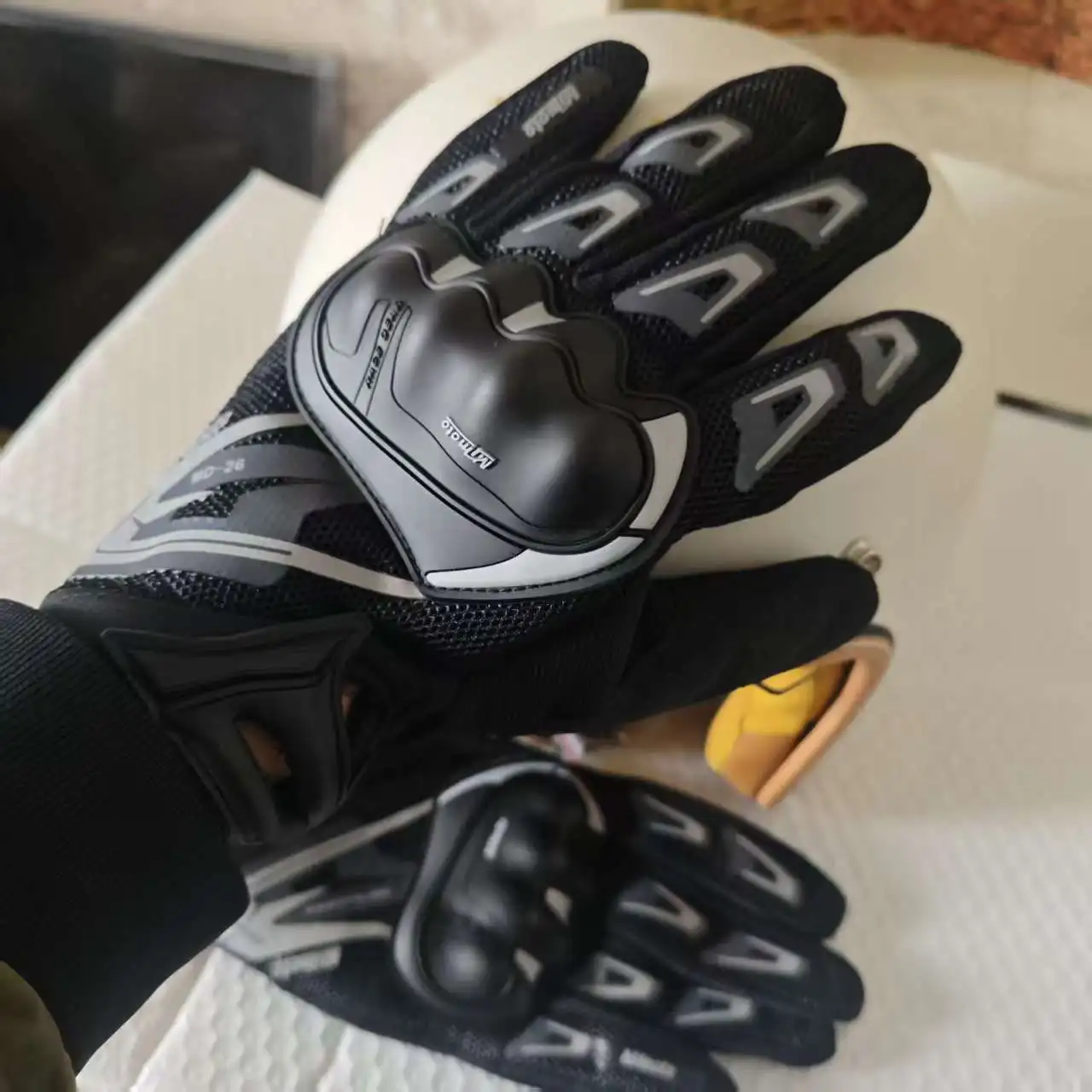 

Летние мотоциклетные велосипедные перчатки для езды на мотоцикле, светоотражающие в ночное время, сенсорный экран с полным пальцем и дышащие перчатки для байкеров