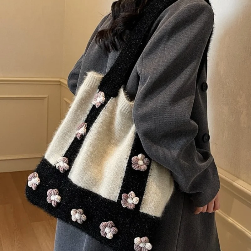 

Women Plush Shoulder Bag Warm Cloth Fabric Handbag Soft PU Tote Large Capacity Shopping Bags Cute Book Bags For Ladies