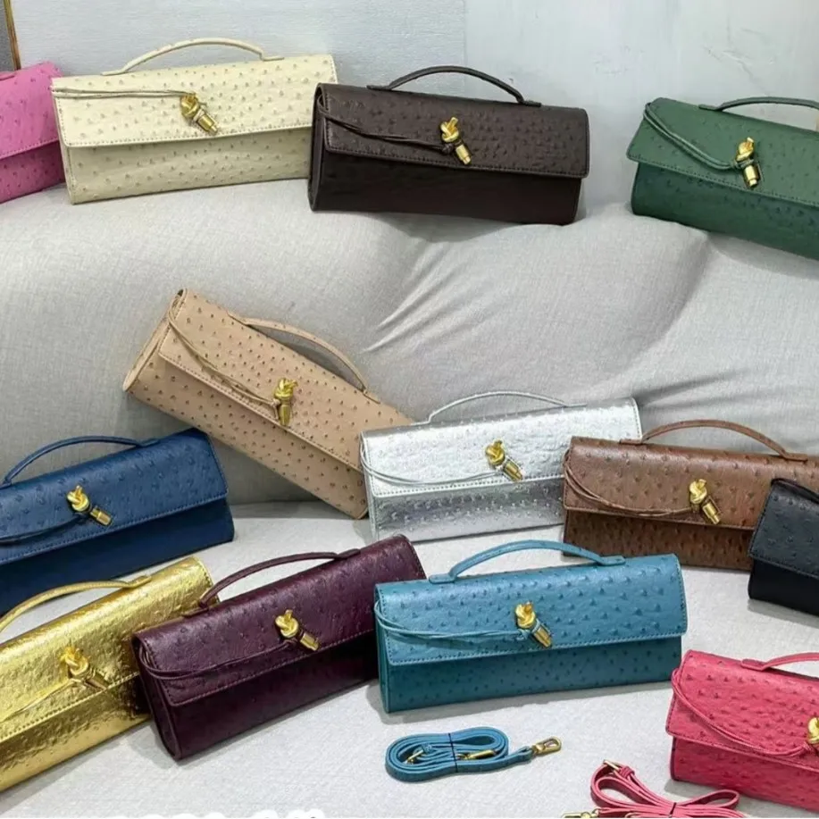 

2025 Trendy Woven Crossbody - European & American Style, High-End Niche, Golden Hardware Baguette Bag