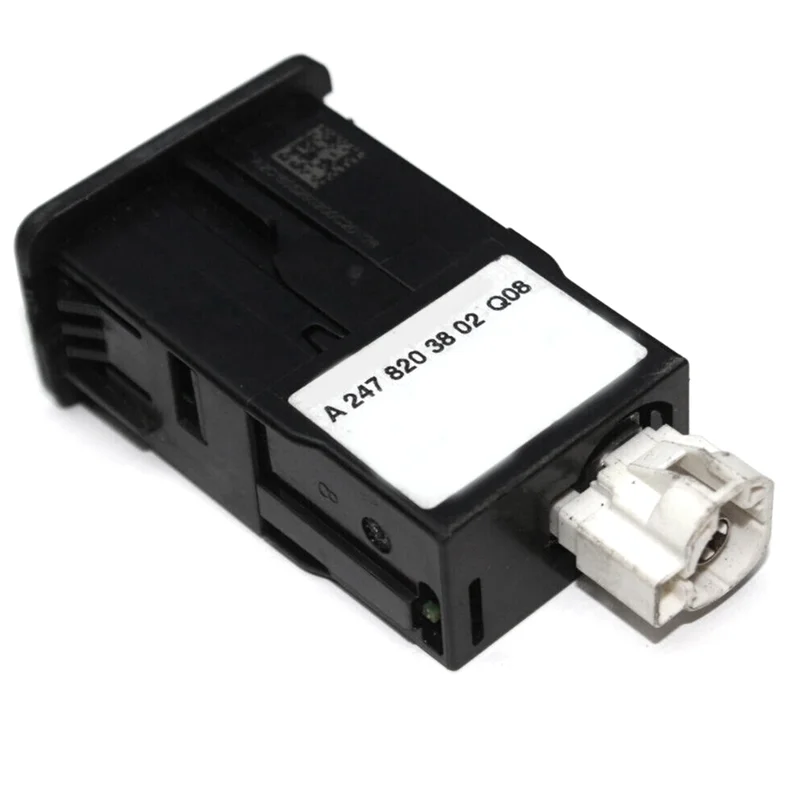 

A11F-A2478203802 Car Carplay USB Interface USB Plug SD Card Reader For Mercedes Benz A GLA B GLB 2478203802