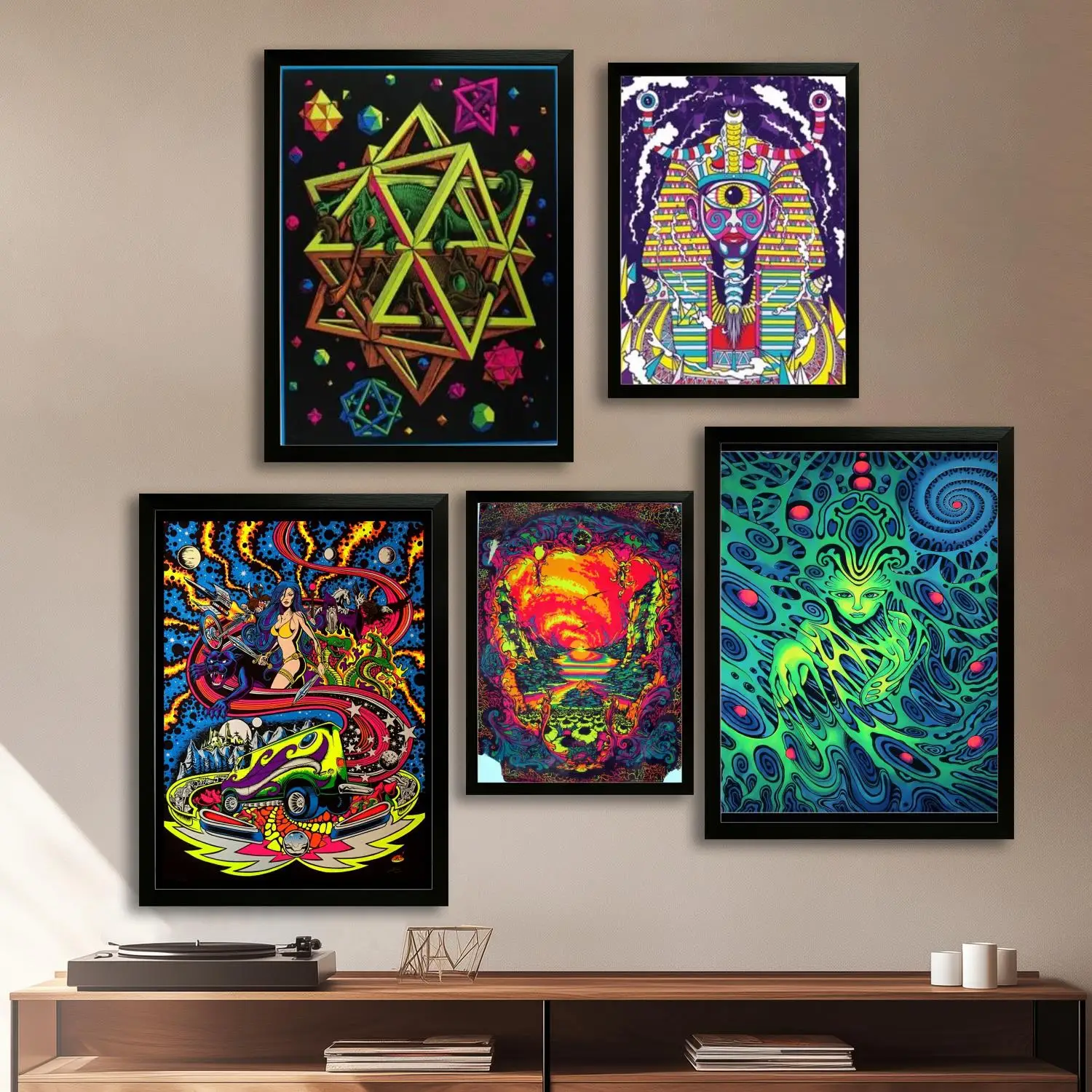 Trippy Blacklight C…