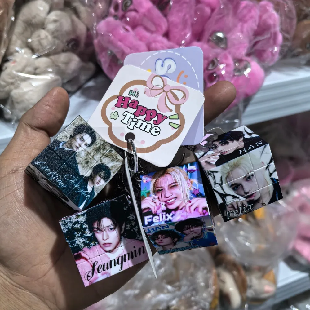 

New KPOP Stray Kids SKZOO Fan Support 35mm Acrylic Six sided Magic Cube Keychain Pendant Favorite Toy Gift