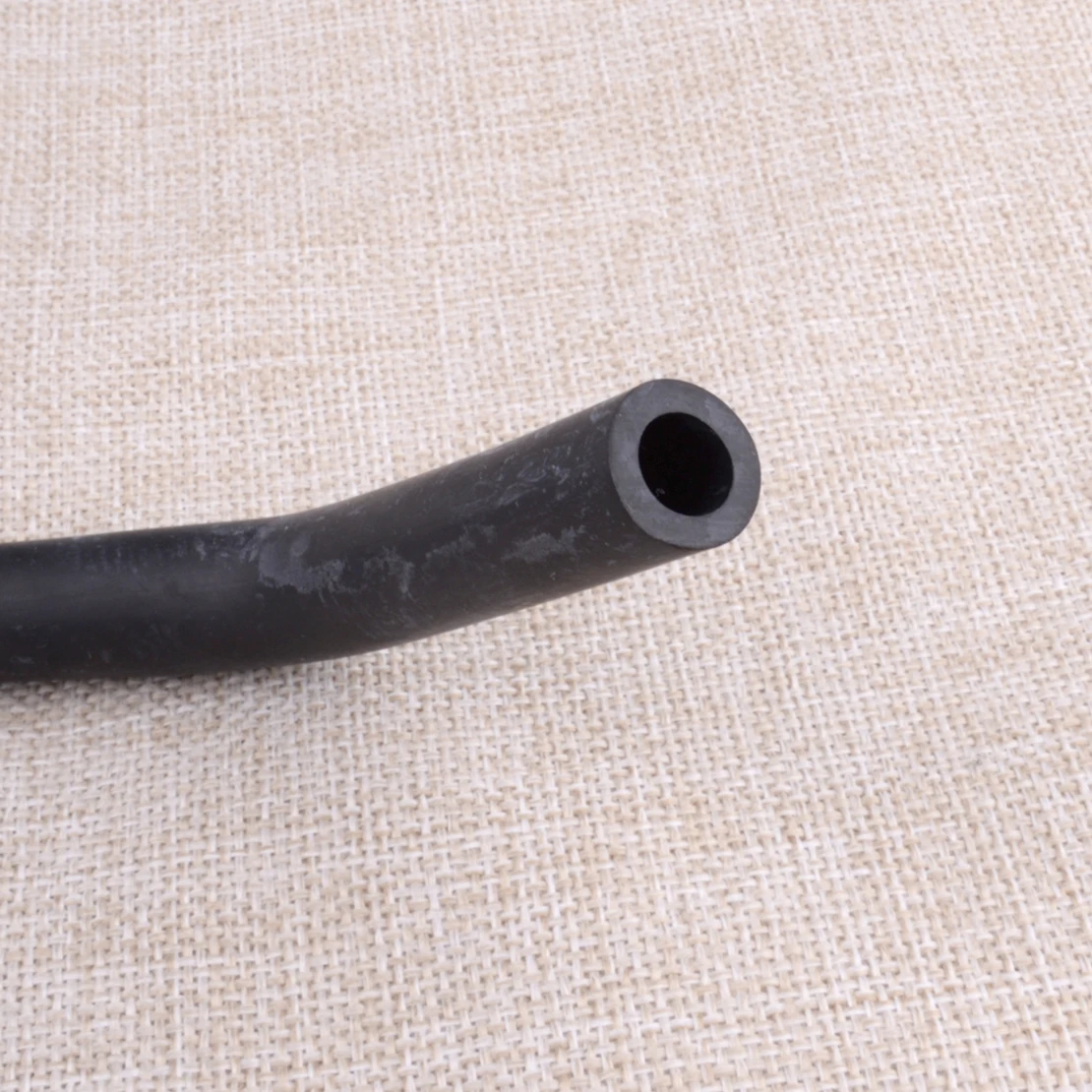 11823-8J101 11823-8J100 Crankcase Breather PCV Hose Fit for Infiniti i35 Nissan Altima Murano Maxima Quest 2004