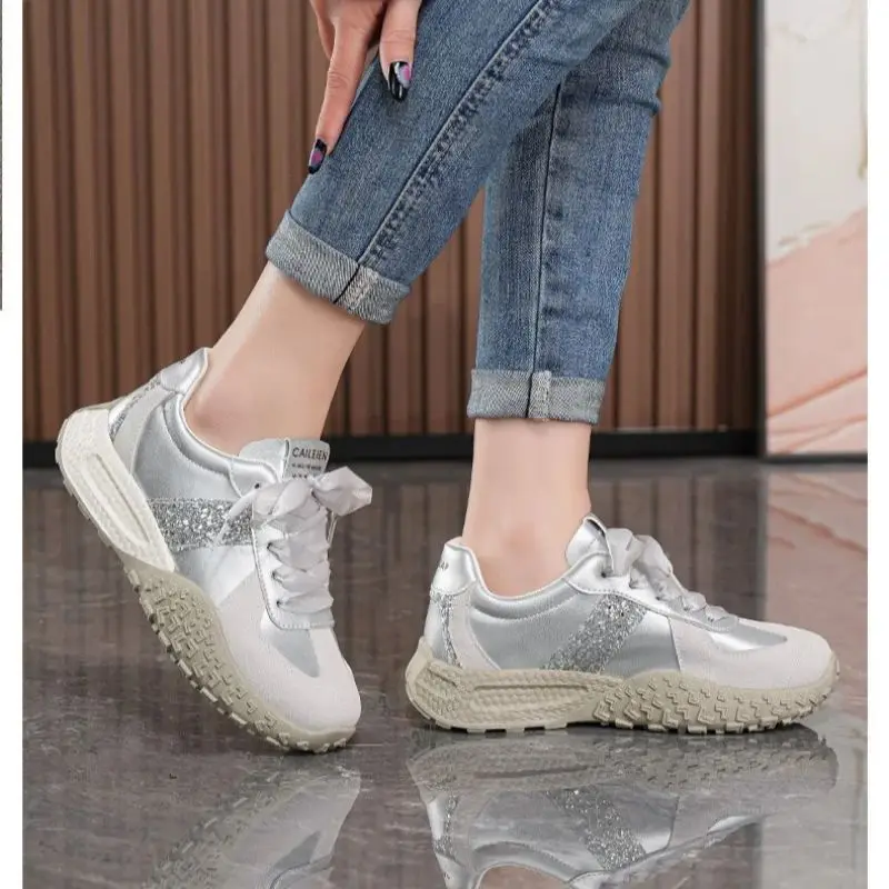 Women's Casual Versatile Thick-Soled Soft-Sole Dad Sports Shoes Spring Autumn Outdoor Leather Trendy Footwear
