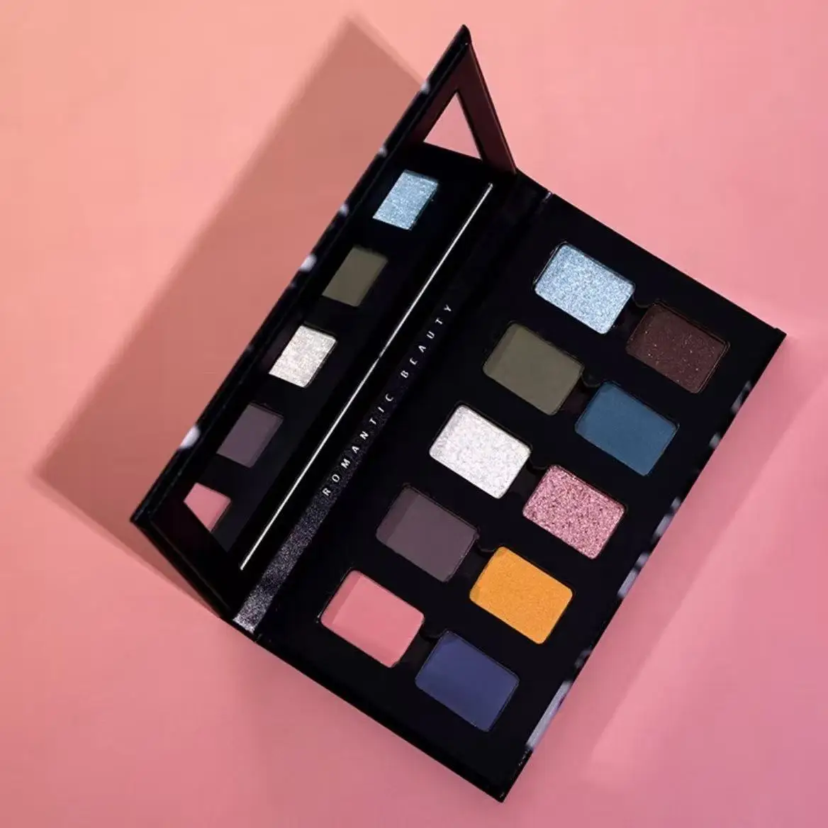 RMT 10 色アイシャドウパレットグリッターマットパウダーパープルスモーキーブライトニングアイシャドウ多用途デイリーアイメイクアップ 8 グラム