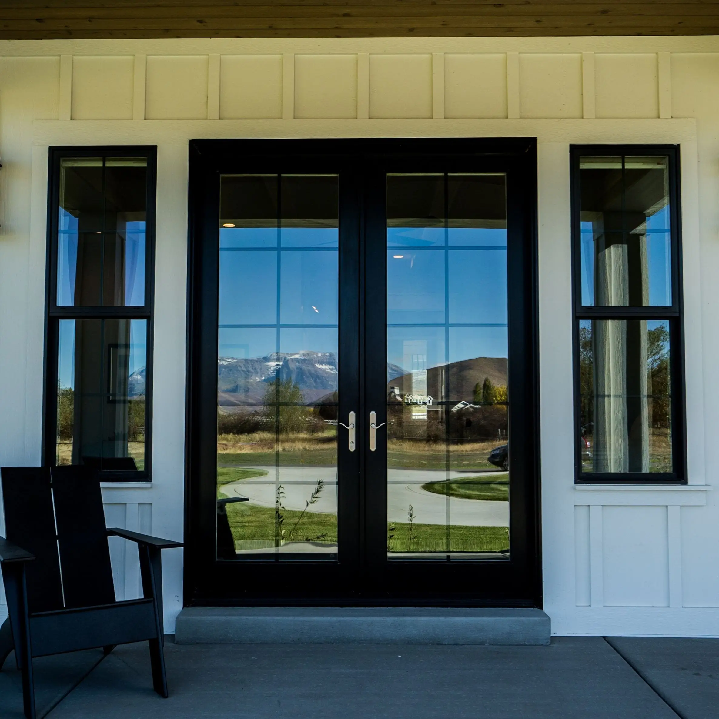 Windproof Rainproof French Style Door Aluminum Frame Double Layer Glass French Hinged Doors Anti Theft French Double Doors