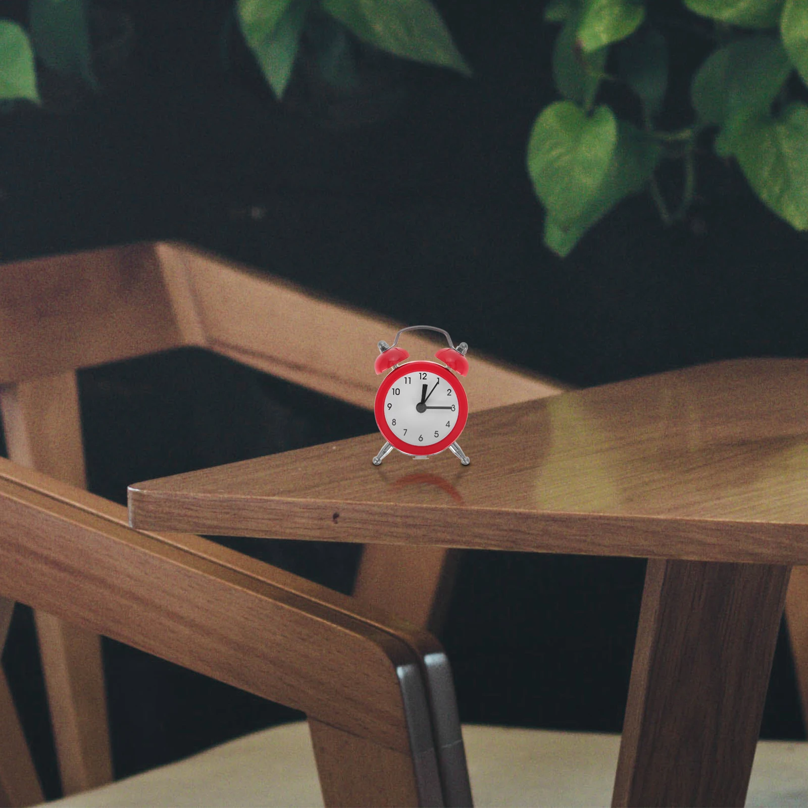 

Creative Metal Alarm Clock For Kids Home Small Desktop Clock Quiet Sleep Decoration Red Color Rural Fresh Style