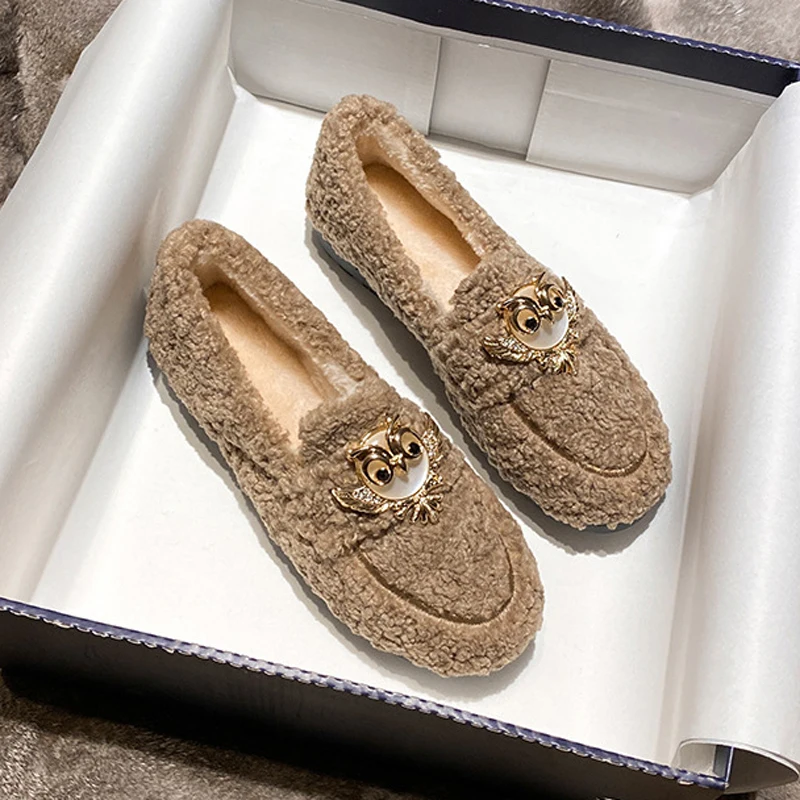 2022 Curly Lambswool Shoes Ladies Winter Plush Cotton Flats Wool Fur Loafers Women Charms Owl Stones Sneakers Lolita Moccasins