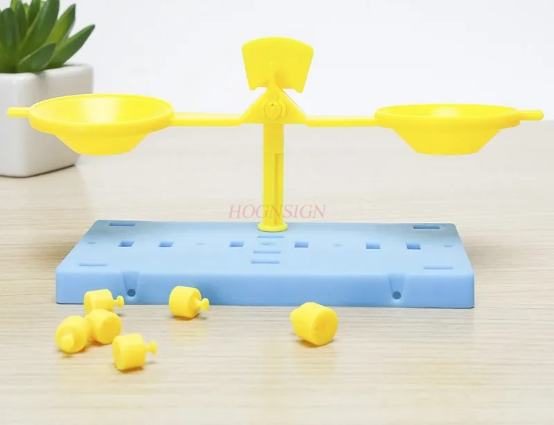 Student experiment tray balance DIY handmade children's technology small production lever mechanics material package teaching