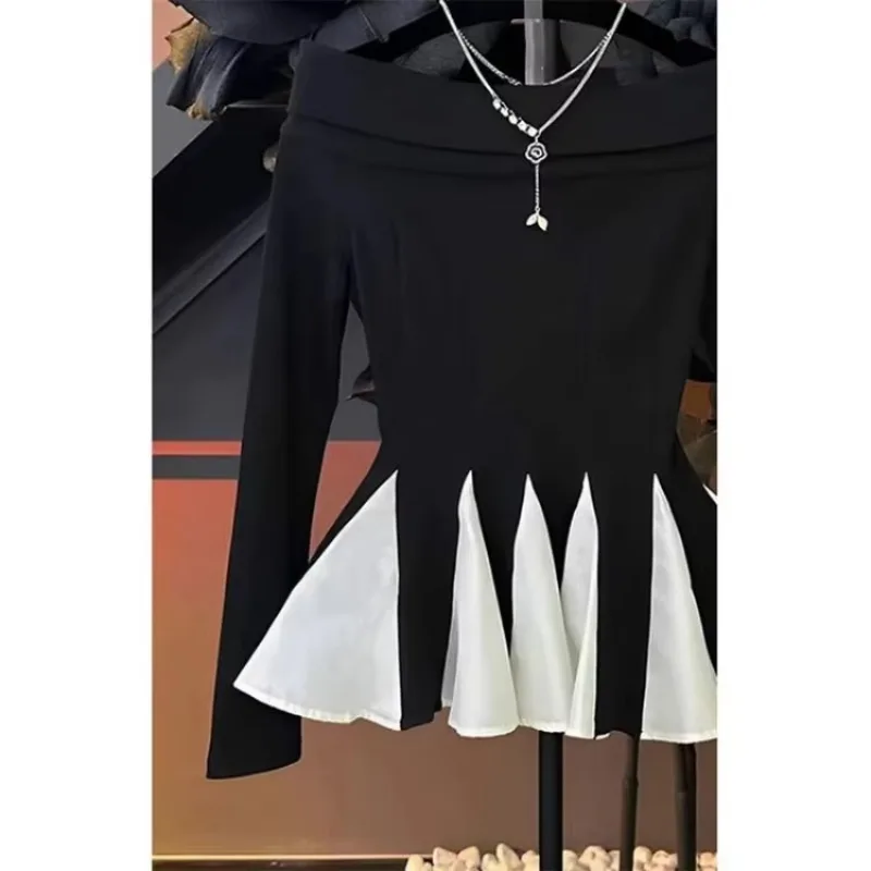 Sexy épaules nues à manches longues hauts Mujer 2025 début du printemps nouveau T-shirt noir Y2k volants Patchwork T-shirt pour les femmes