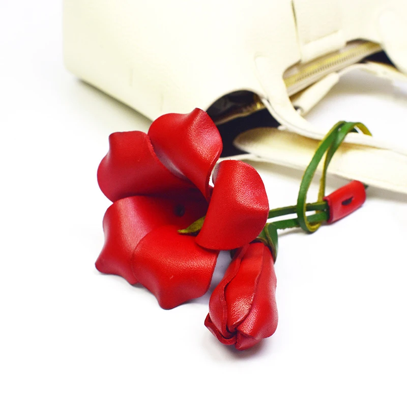 Handmade Bag Charm Rose Key Chain Jewelry Elegant Floral Cow Leather Bag Pendant Jewelry Car Decoration Birthday Gifts