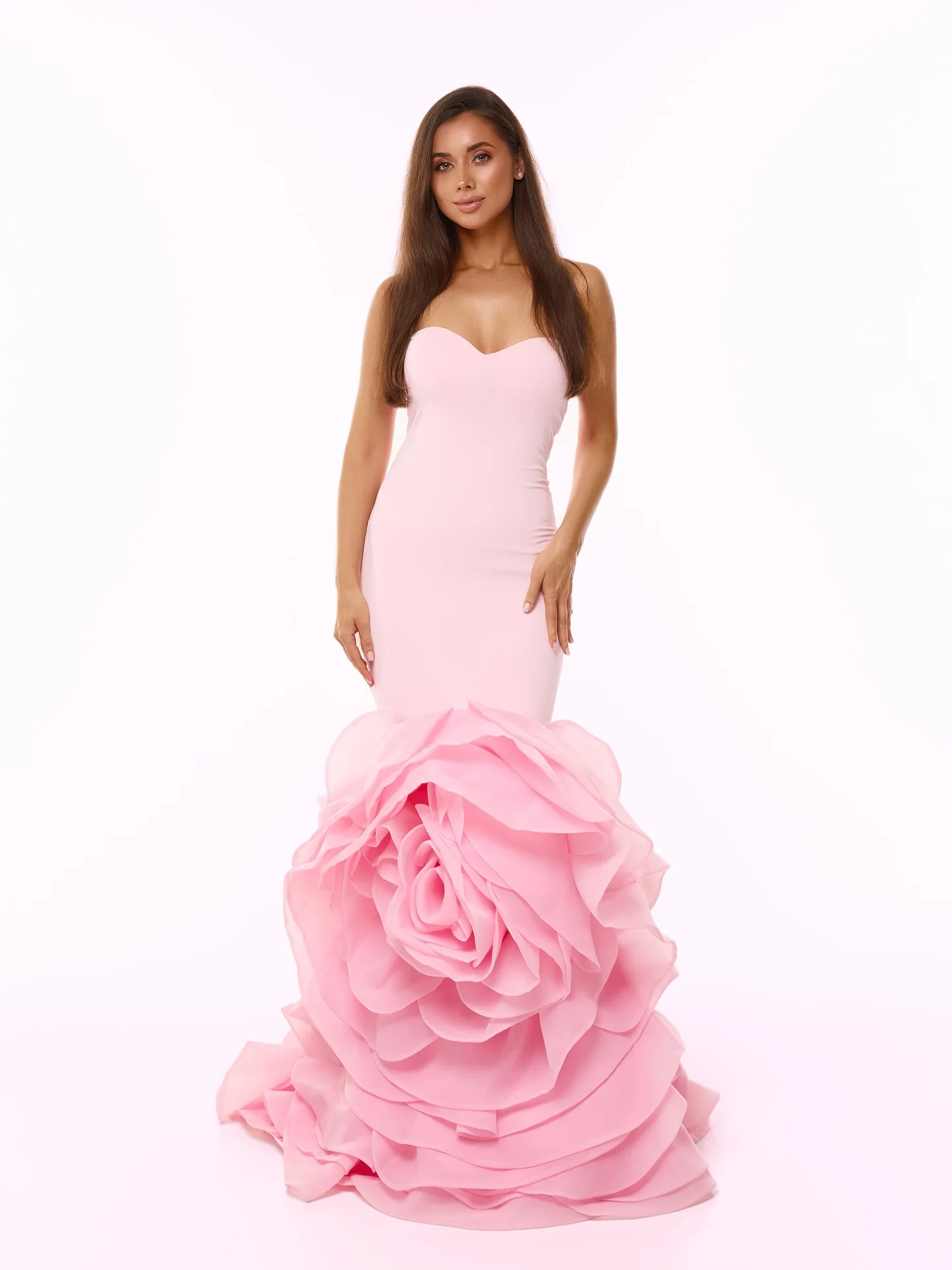 فساتين الحفلات المسائية المذهلة ذات الزهور الكبيرة باللون الوردي ثلاثية الأبعاد مناسبة رسمية مزهّرة فستان كشكش من الأورجانزا فستان حفلات الحدث