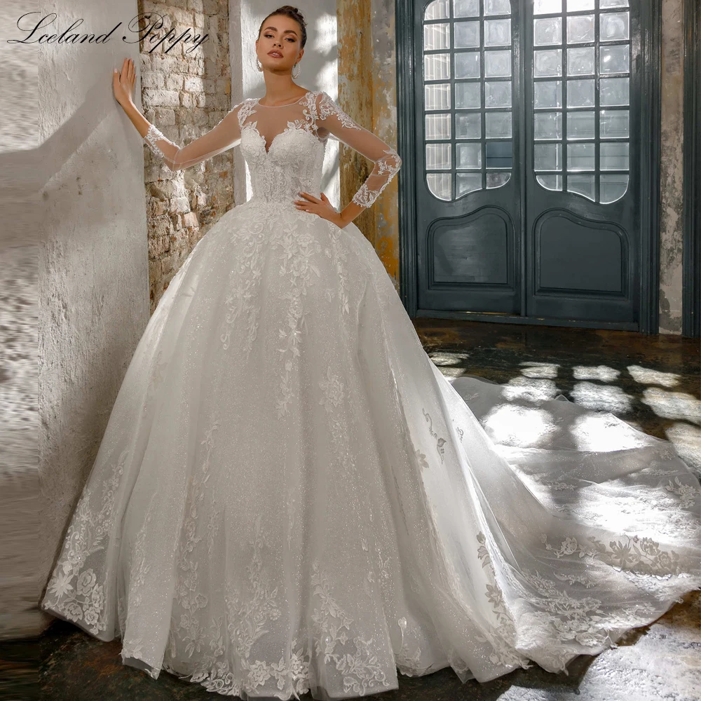 

Lceland Poppy Scoop Neck A Line Lace Appliques Wedding Dresses Full Sleeves Shiny Tulle Bridal Gowns with Cathedral Train